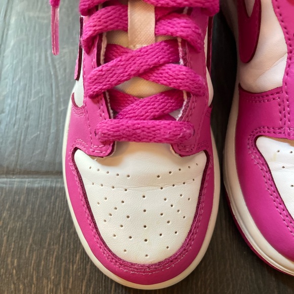 Nike Dunk Low - Picture 4 of 10